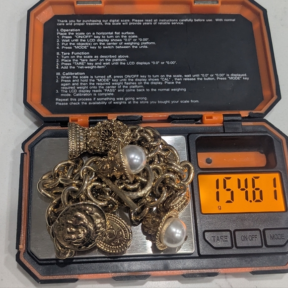 Vintage Statement Chunky Fob Golden Coin and Pearl Bead Necklace - Picture 13 of 13